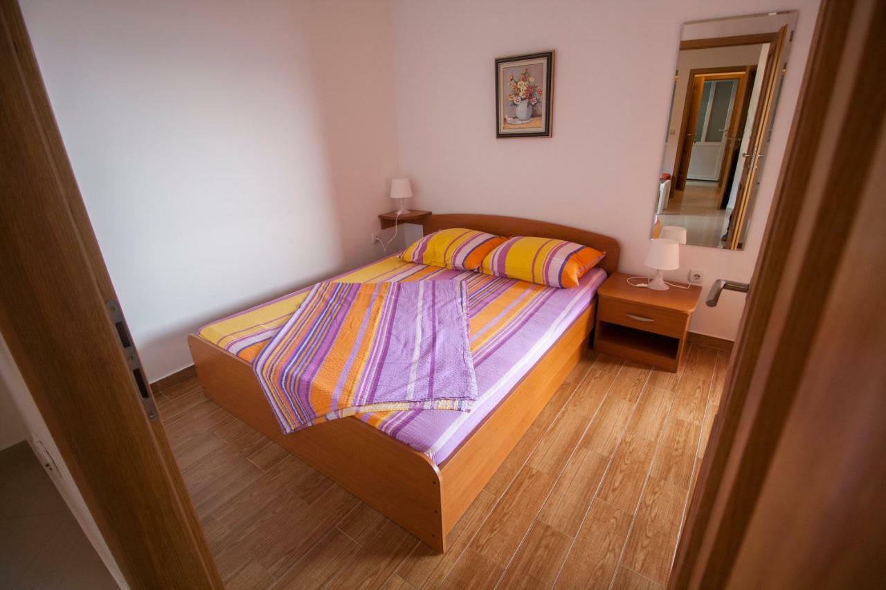 Apartments Knezovic Gradac  Exterior photo