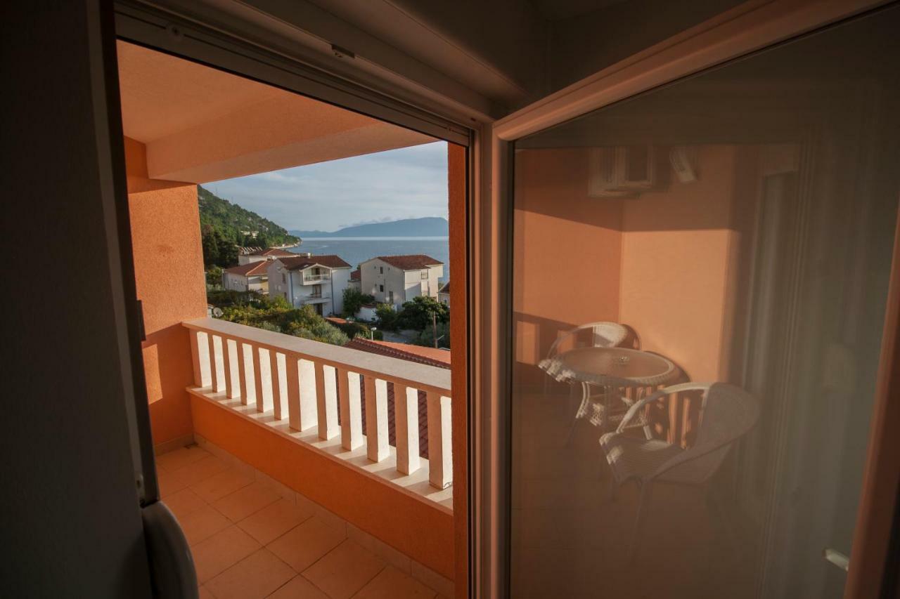 Apartments Knezovic Gradac  Exterior photo