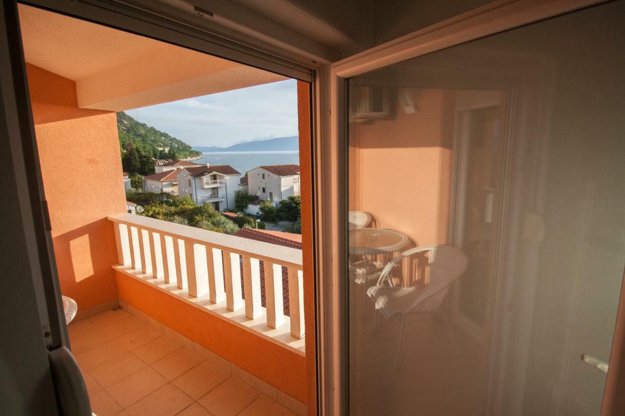 Apartments Knezovic Gradac  Exterior photo